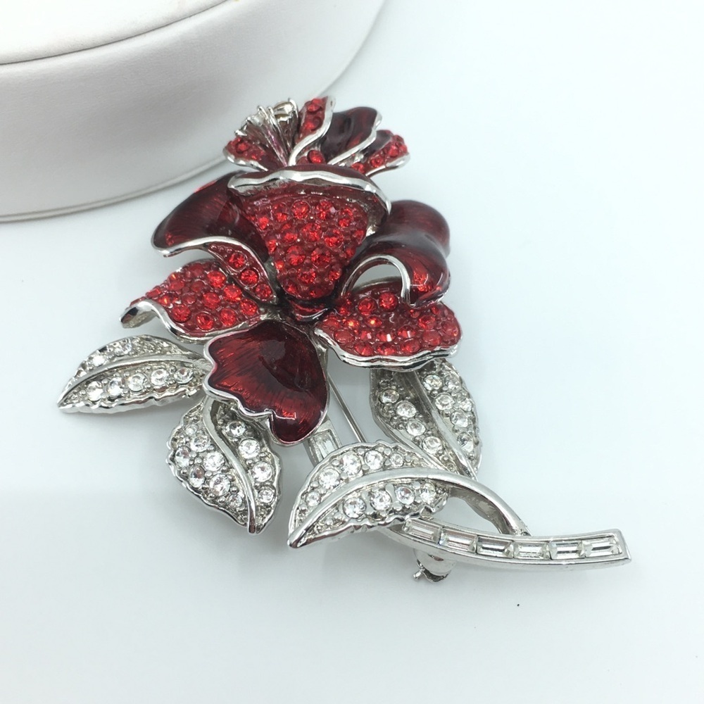 Vintage Nolan Miller Rhinestone Enamel Red Rose Brooch Pin Silver Tone Romantic - Picture 9 of 11